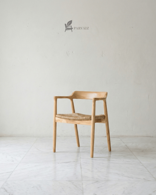 Tahan Banting! Mengapa Teak Outdoor Furniture Adalah Pilihan Terbaik untuk Restoran Tepi Pantai