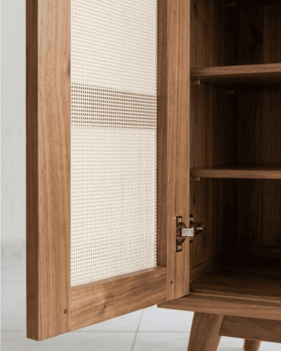 Zaru Cabinet