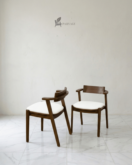Sastra Chair