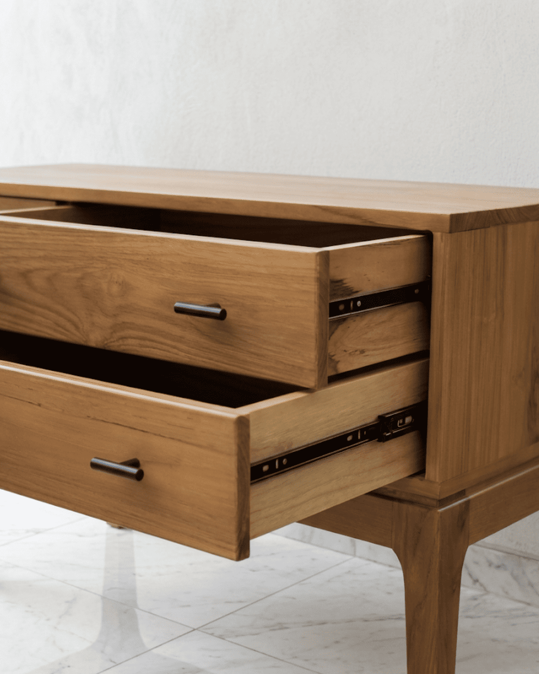 Sidibe Table