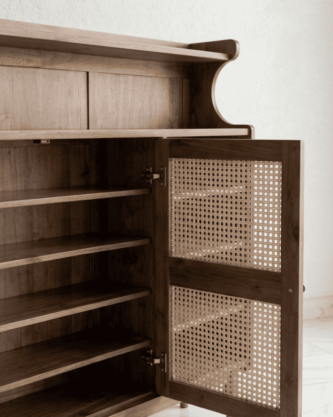 Zuki Cabinet