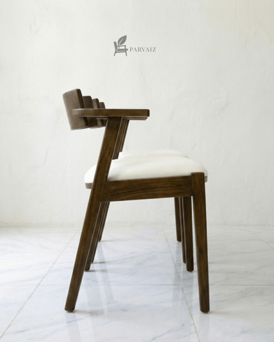 Sastra Chair
