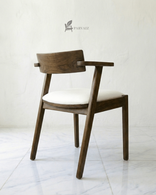 Sastra Chair