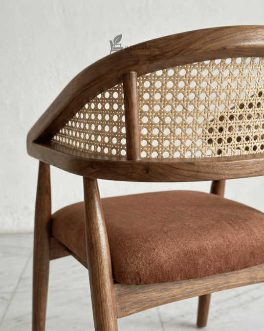 Puspa Chair